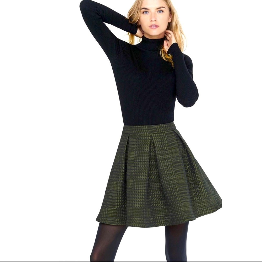 Express Textured Plaid Pleated Mini Skirt Green 4